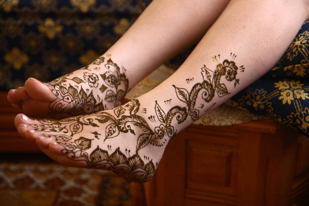 Henna tattoo designs on foot 2015
