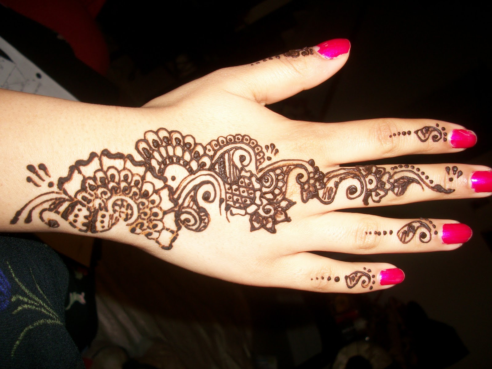 Simple Mehndi Henna For Hands