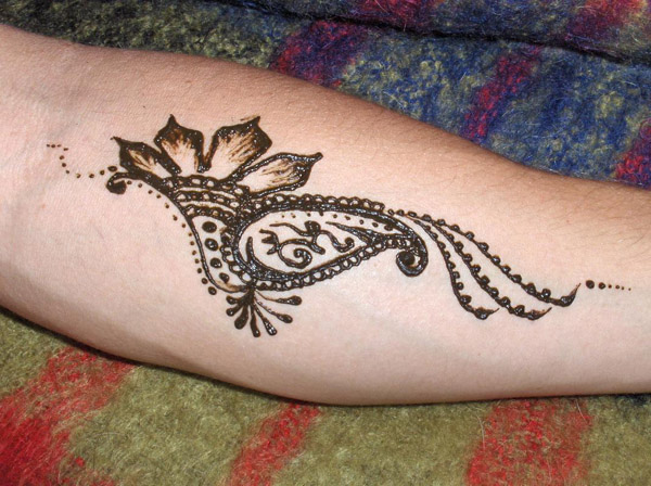 henna-tattoo-design-on-arm