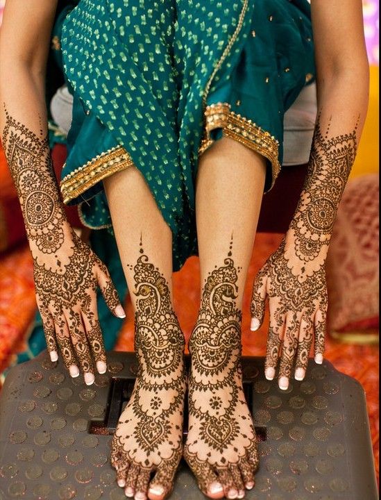 henna tattoos designs on feet