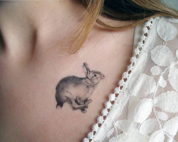 small and beautiful-tattoos-girls