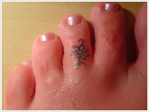 small-flower-tattoos-11