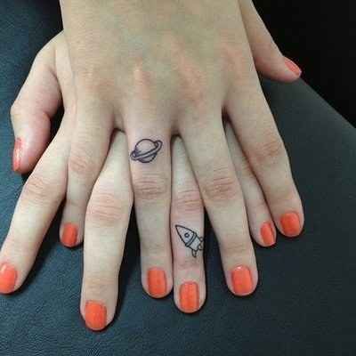small tattoos on finger