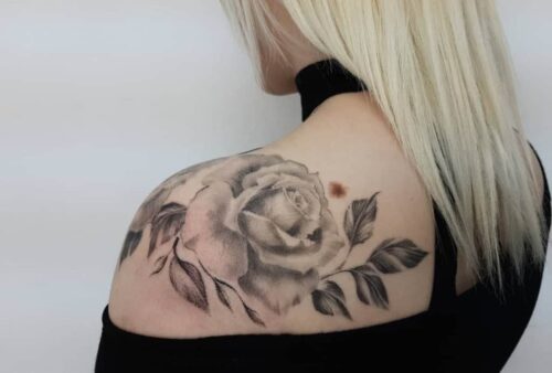 25 Glorious Rose Tattoo Designs for Girls